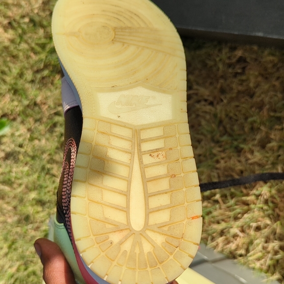 Shoes - Picture 4 of 4